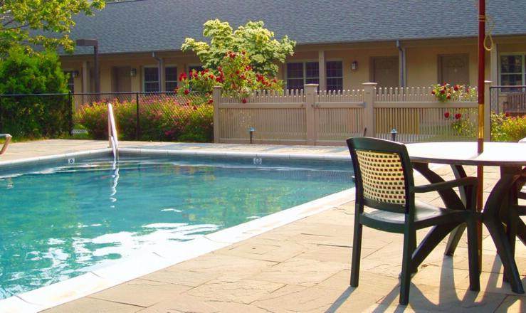 Long Island Hotel 3*