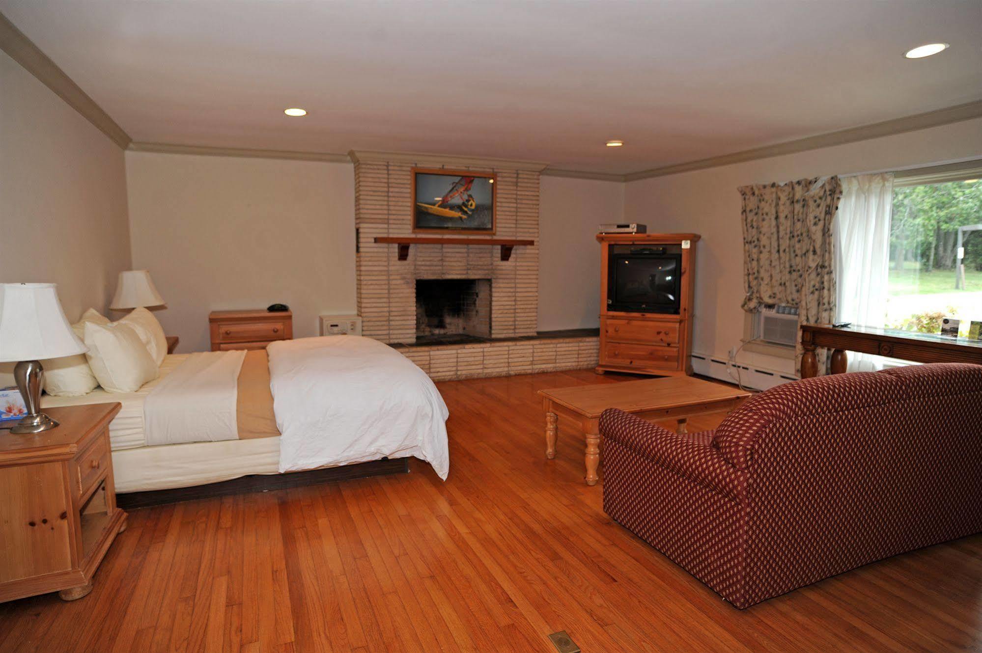 Long Island 3*
